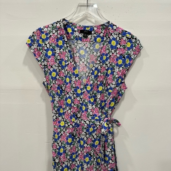 J. Crew Fabrizia Midi Wrap Dress in Soft Rayon Pink Blue Flowers Floral X-Small - Picture 5 of 11